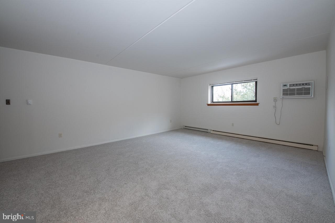 HAVERFORD HILL - Residential