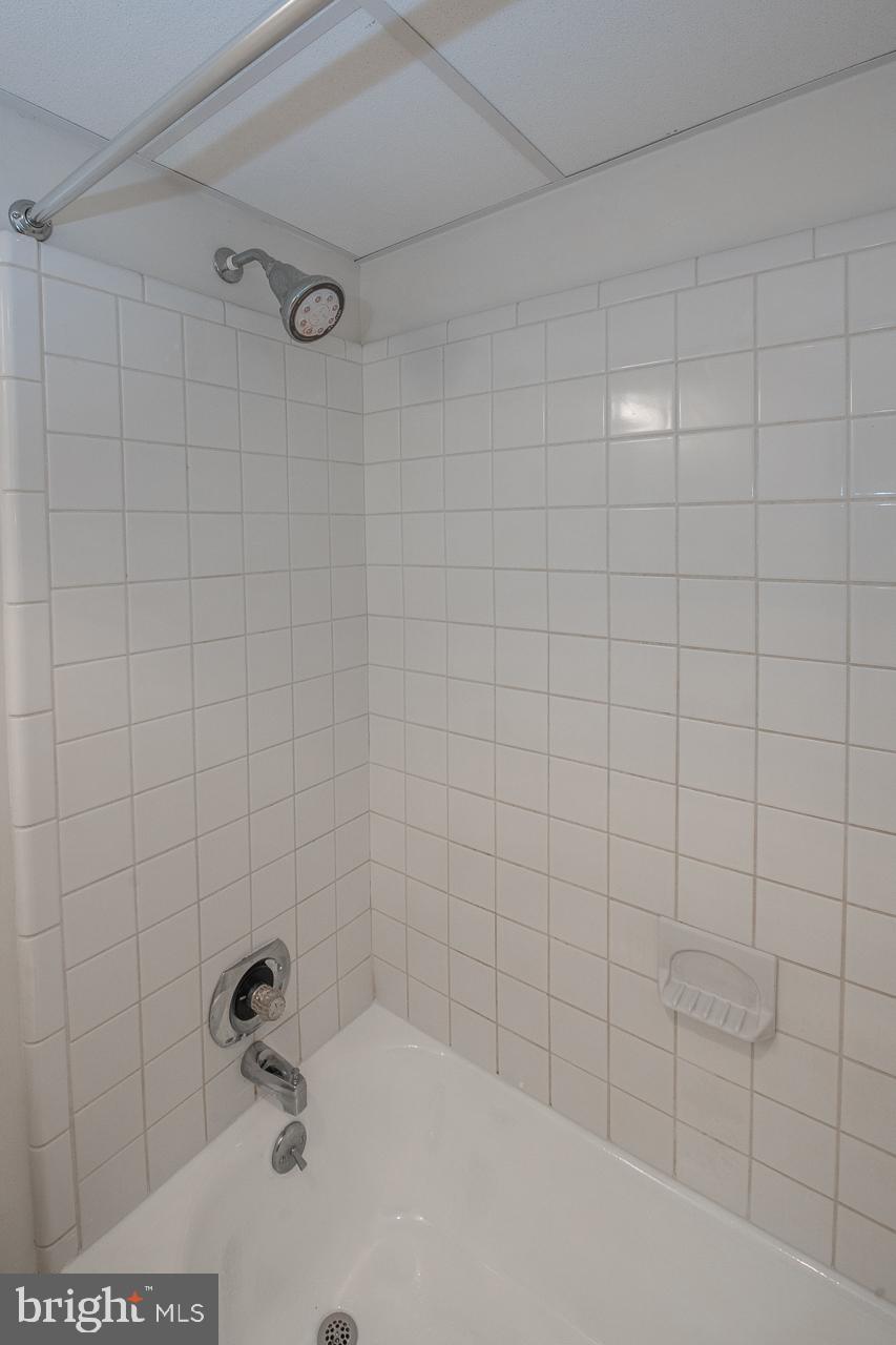 HAVERFORD HILL - Residential