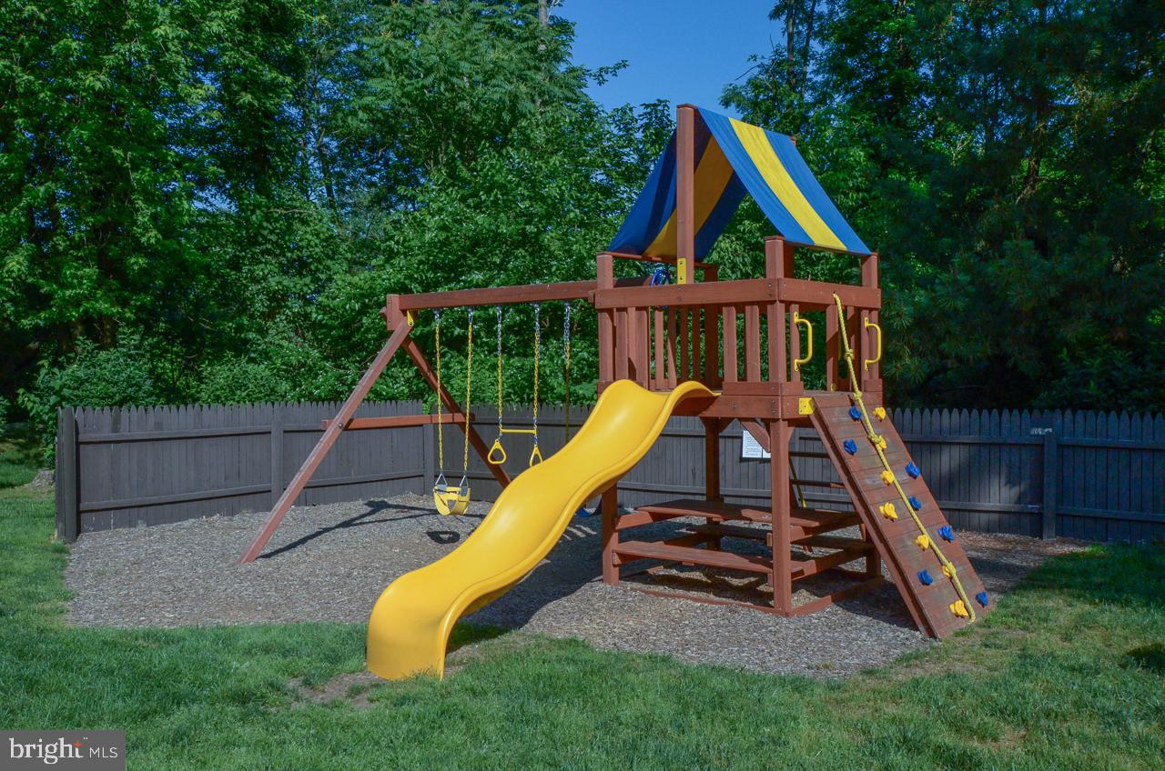 HAVERFORD HILL - Residential