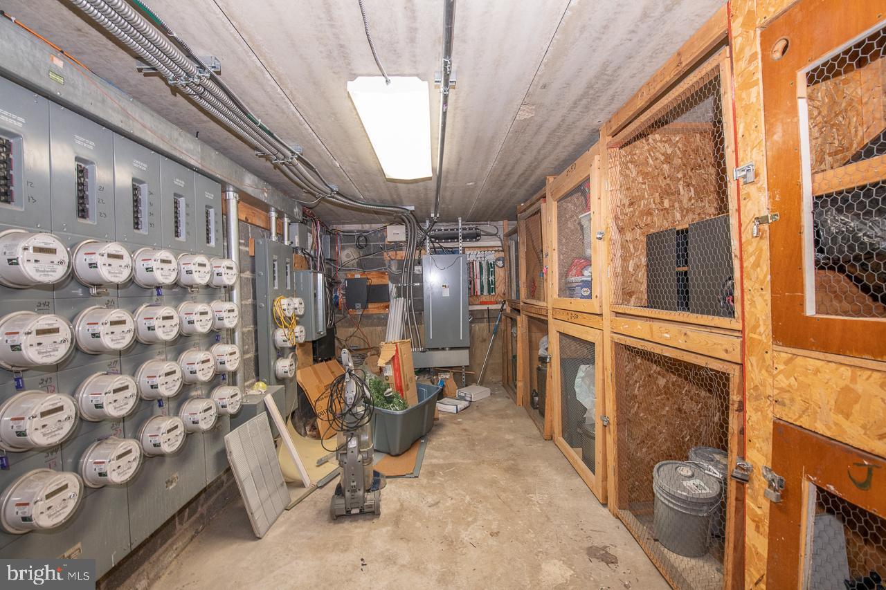 HAVERFORD HILL - Residential