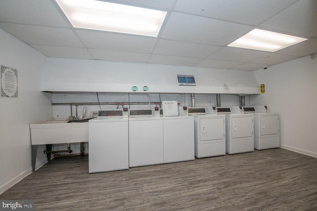 HAVERFORD HILL - Residential