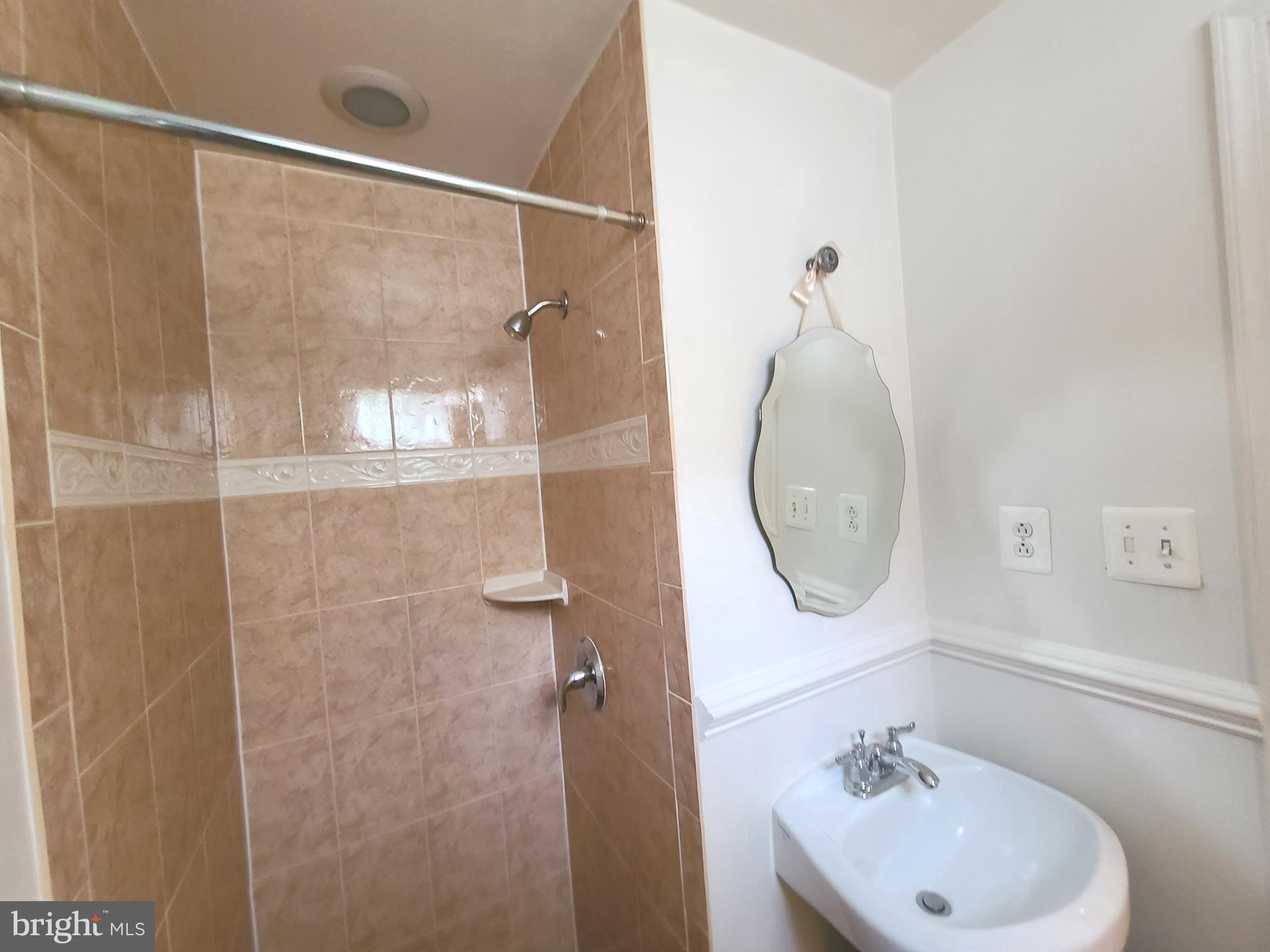 GLENCARLYN - Residential