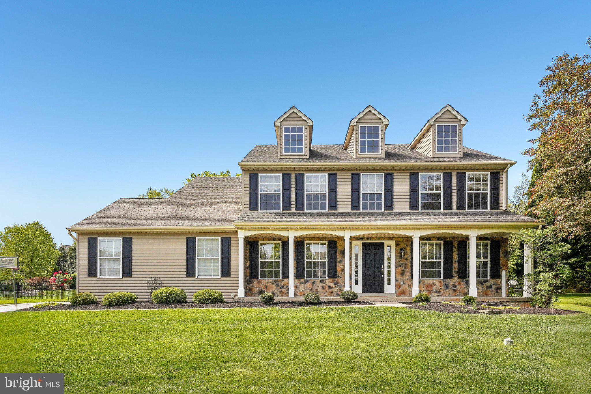 SQUIRES KNOLL - Residential