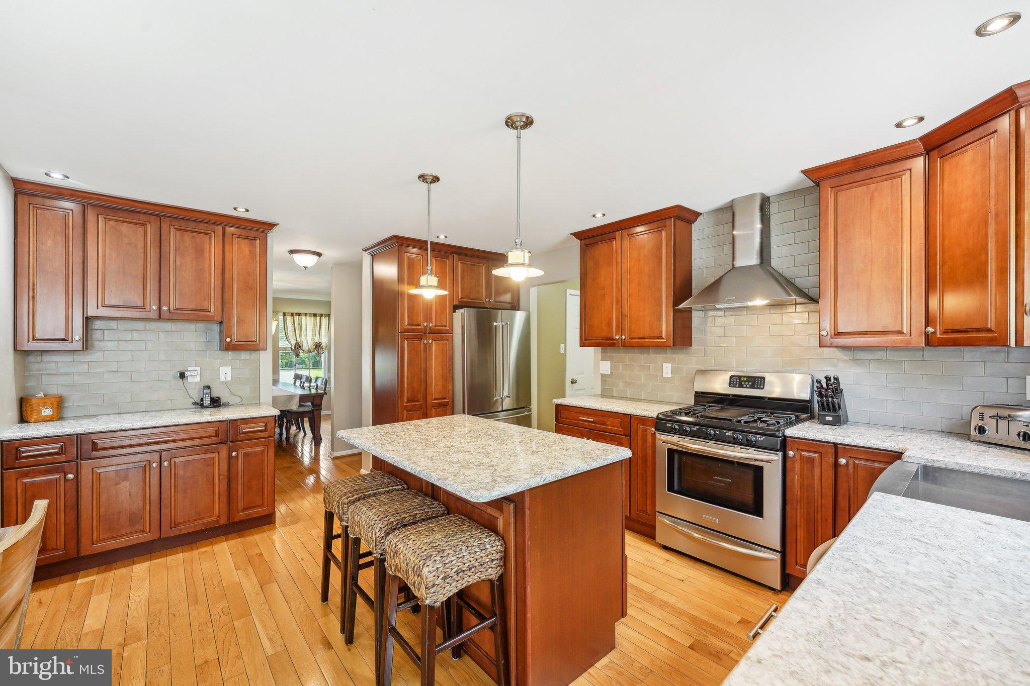 SQUIRES KNOLL - Residential