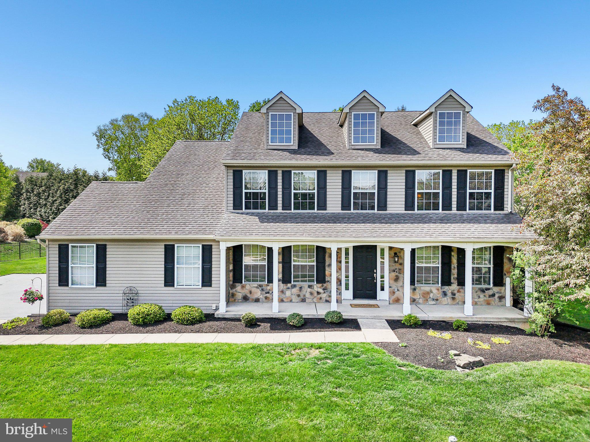 SQUIRES KNOLL - Residential