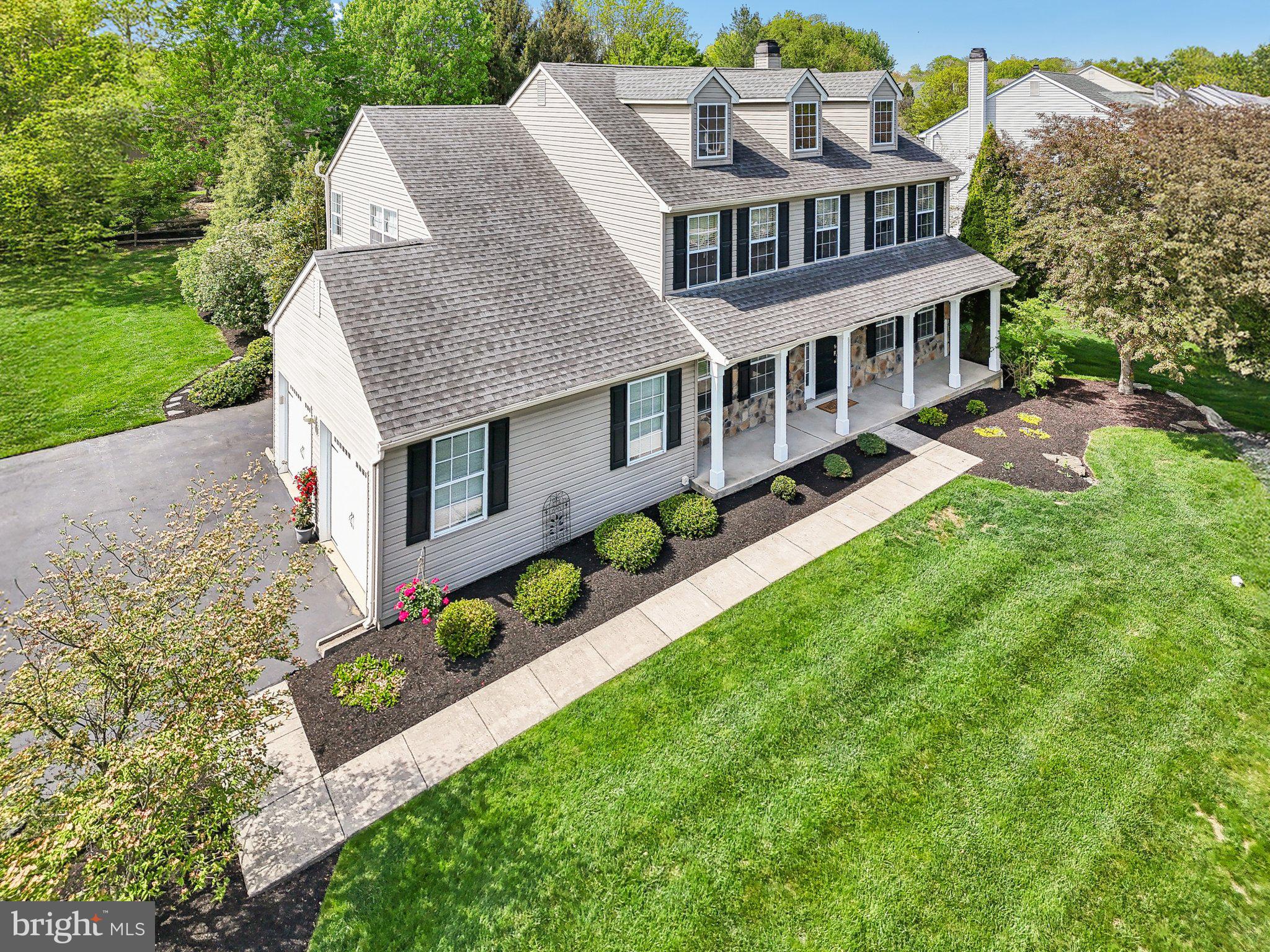 SQUIRES KNOLL - Residential