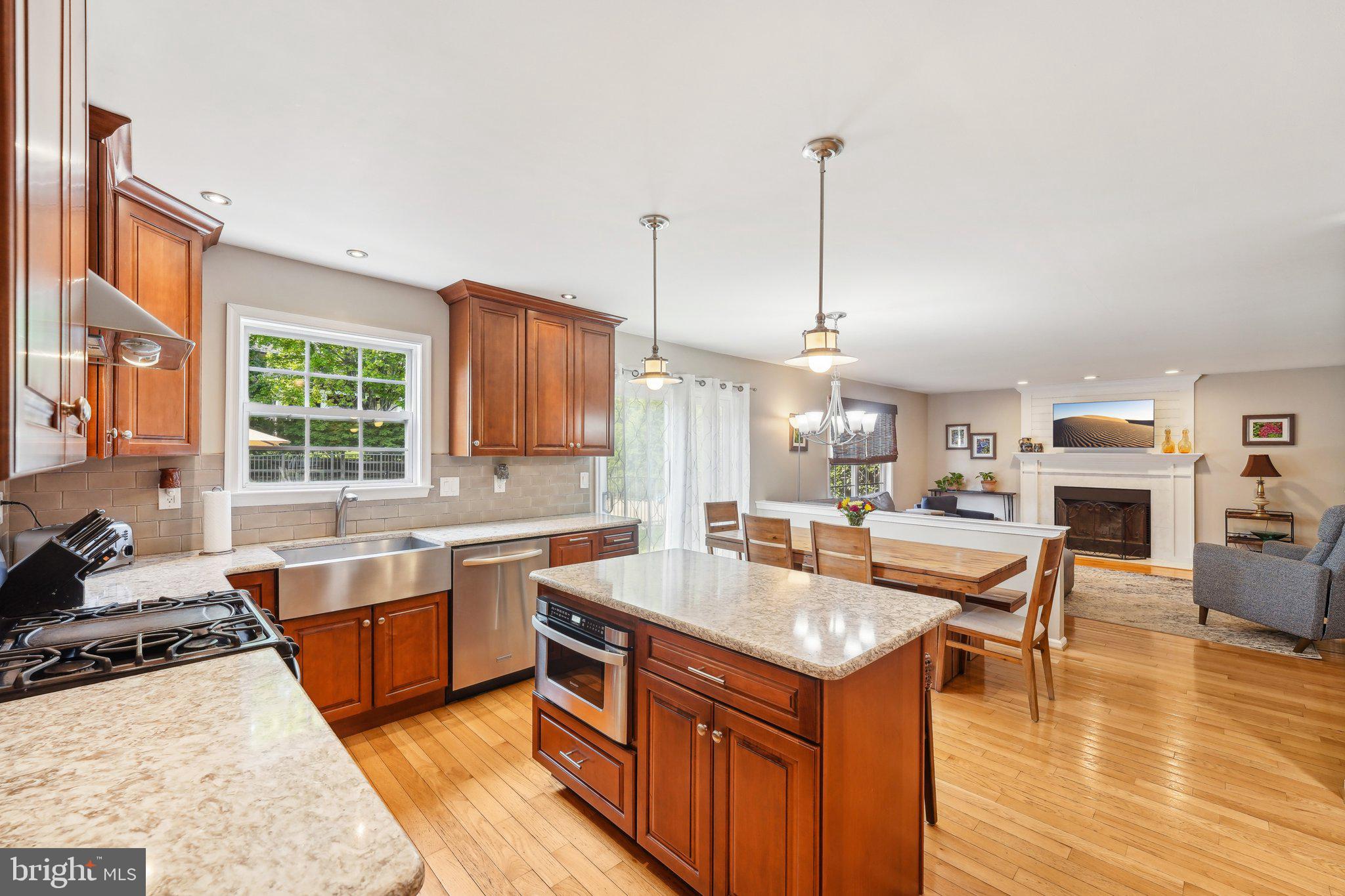 SQUIRES KNOLL - Residential