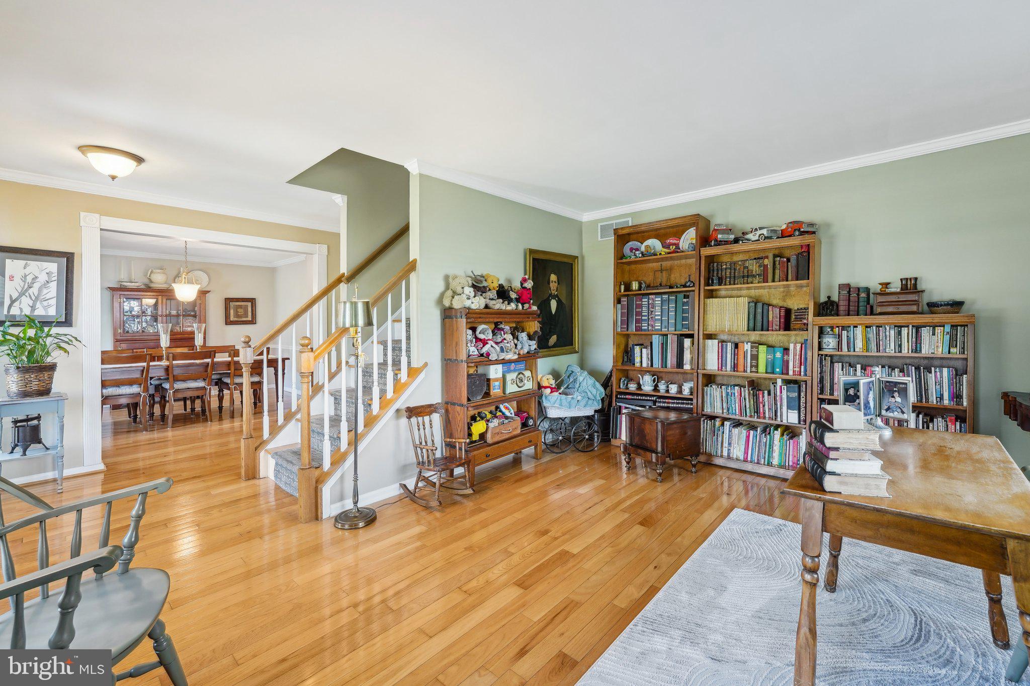 SQUIRES KNOLL - Residential