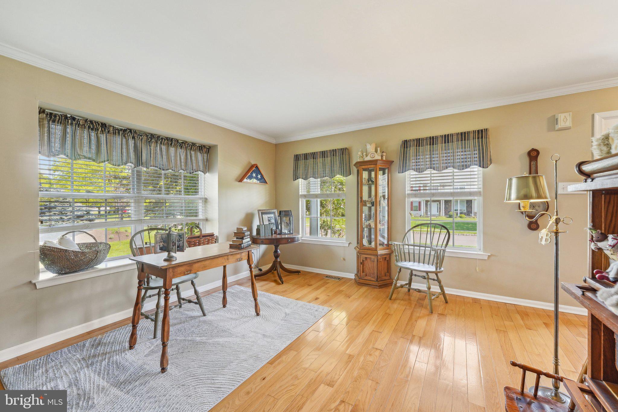 SQUIRES KNOLL - Residential