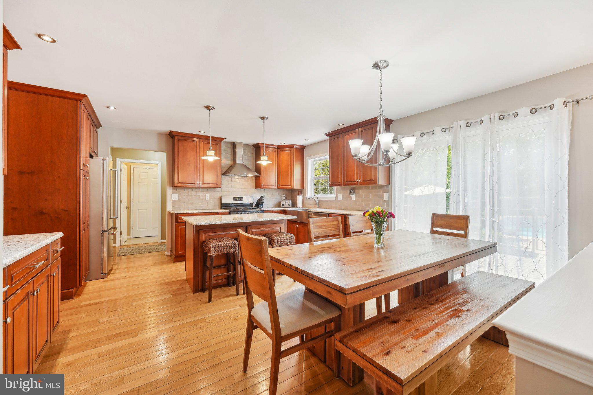 SQUIRES KNOLL - Residential