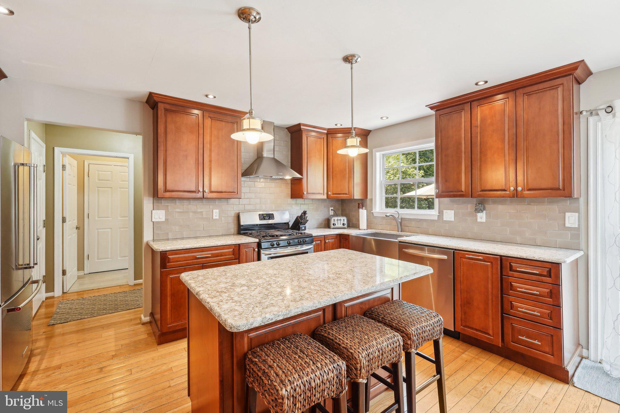 SQUIRES KNOLL - Residential