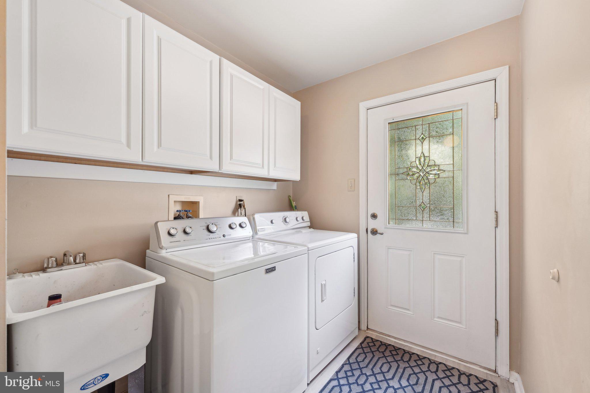 SQUIRES KNOLL - Residential