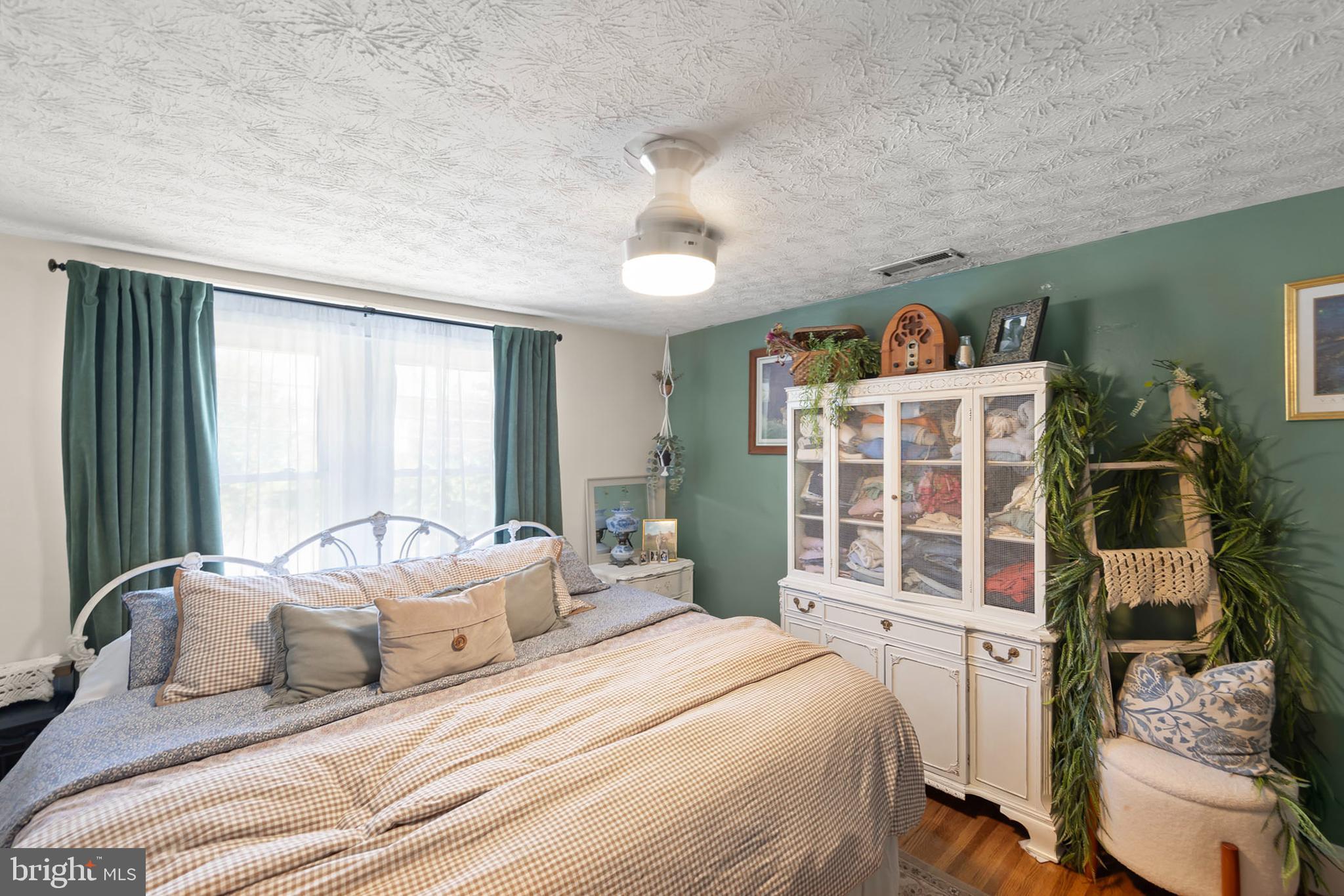 HOFFMAN HEIGHTS - Residential