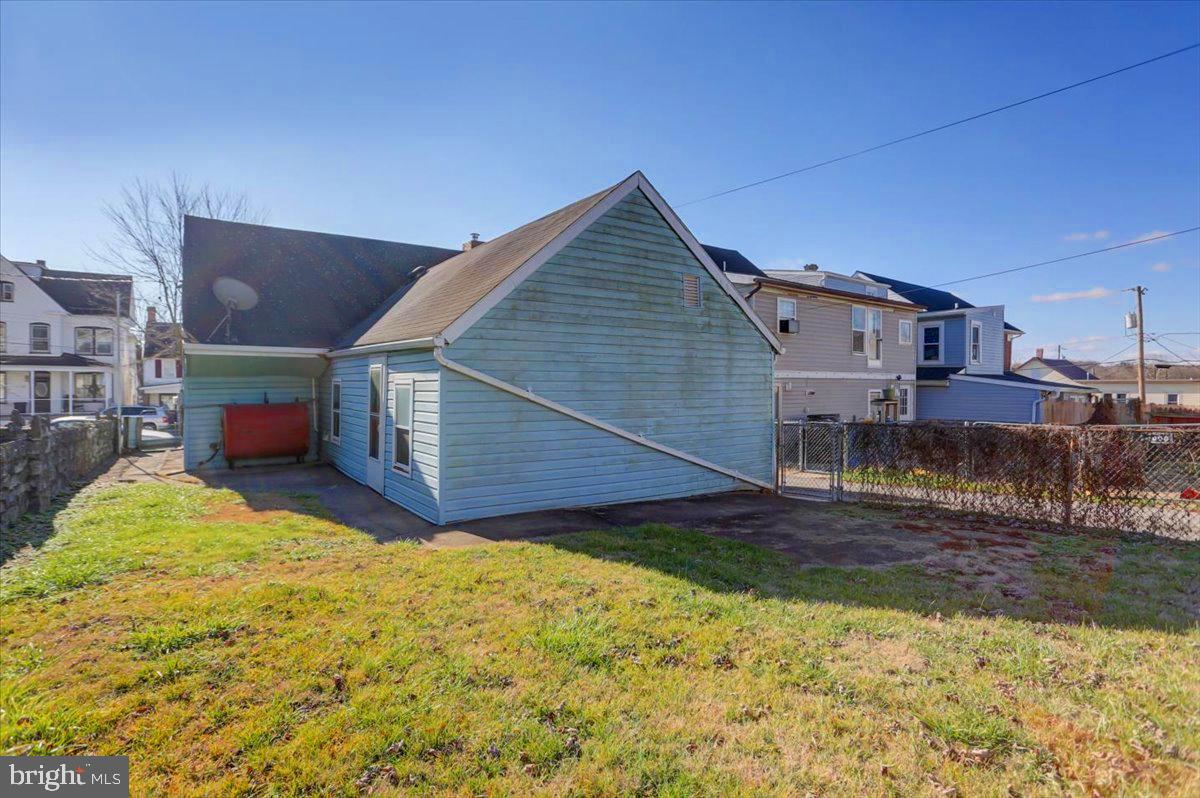 WILLIAMSPORT - Residential