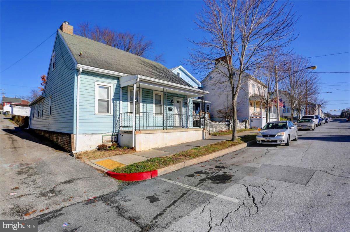 WILLIAMSPORT - Residential