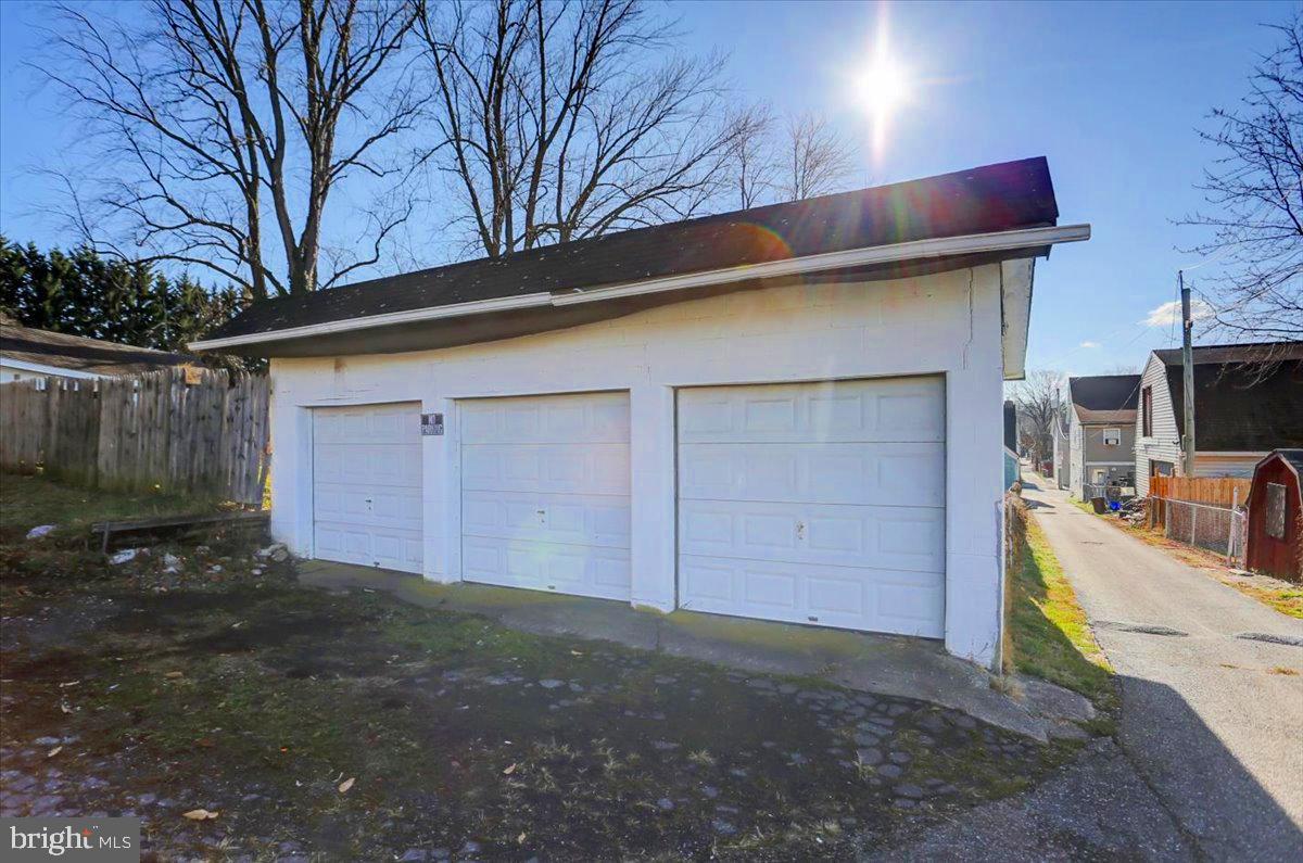 WILLIAMSPORT - Residential