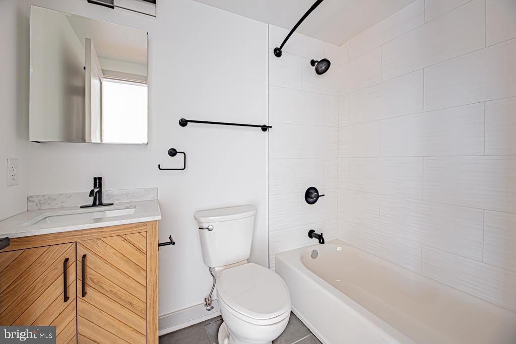 ROXBOROUGH - Residential Lease