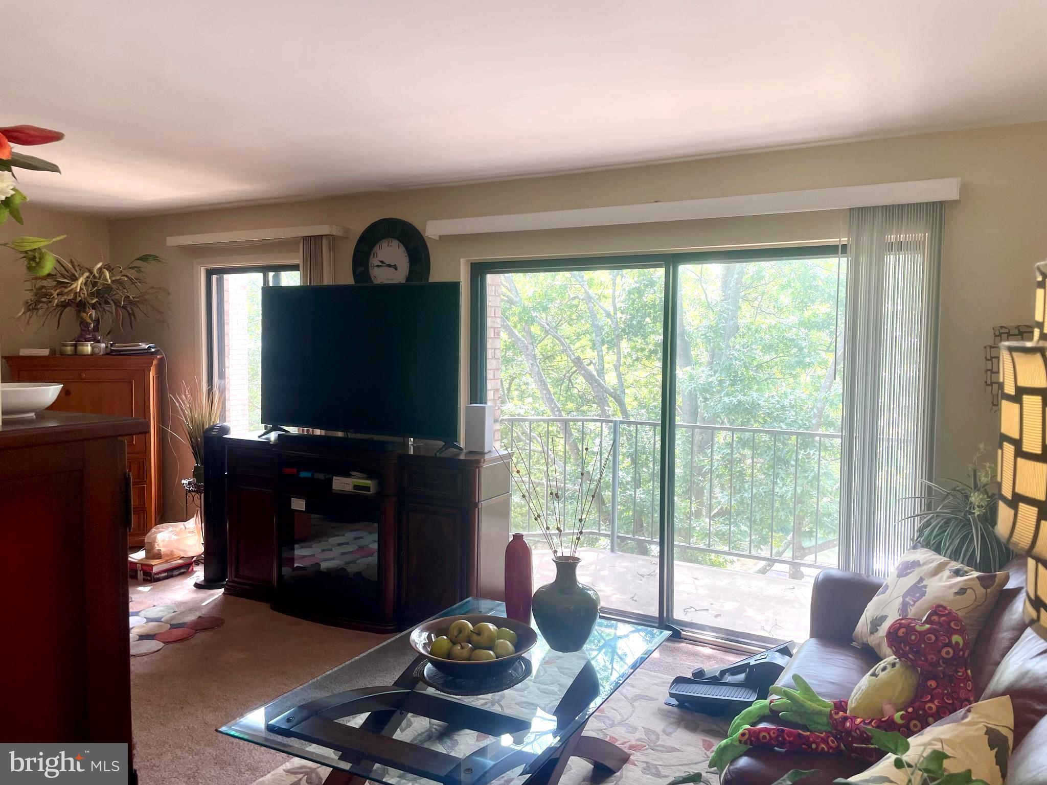 HUNTING RIDGE - Residential