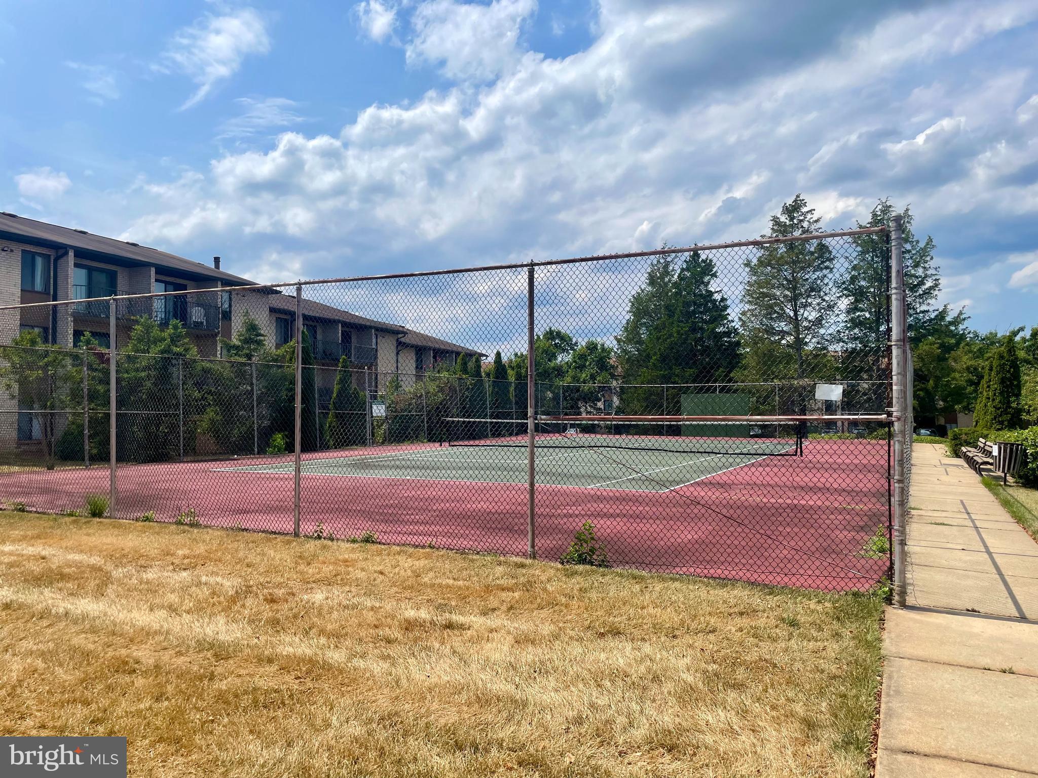 HUNTING RIDGE - Residential