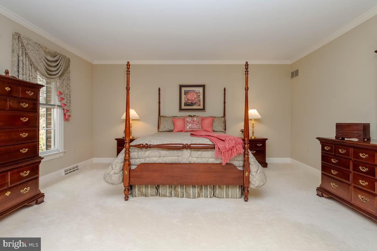 STRATHMORE - Residential