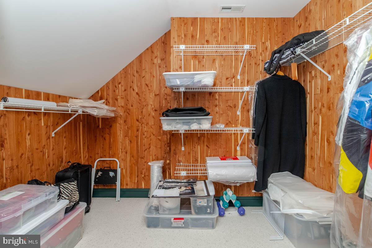 STRATHMORE - Residential