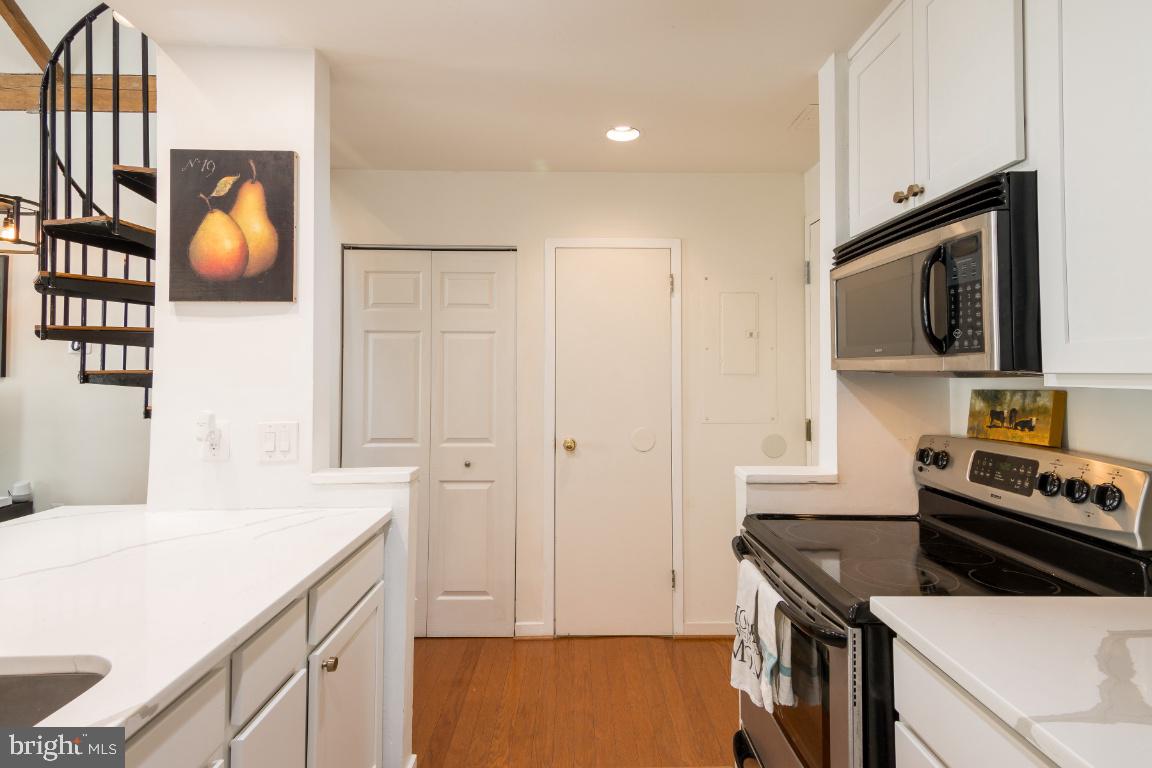 THE SHIPYARD - Residential Lease