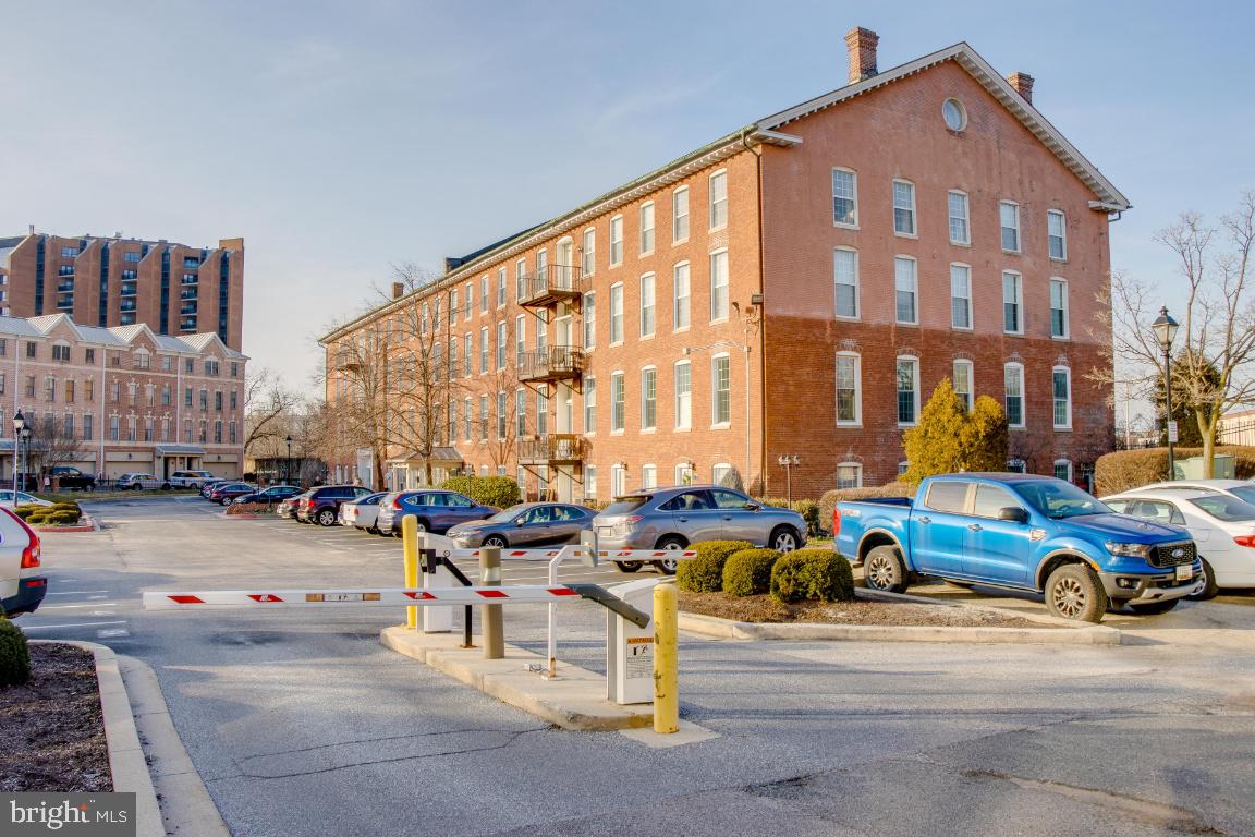 THE SHIPYARD - Residential Lease