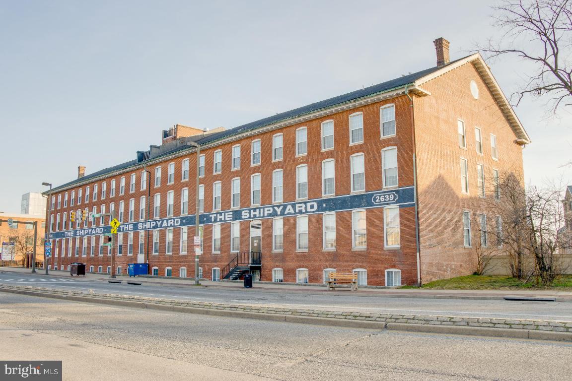 THE SHIPYARD - Residential Lease