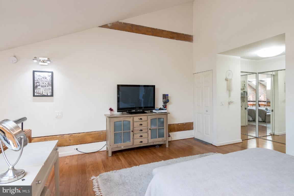 THE SHIPYARD - Residential Lease