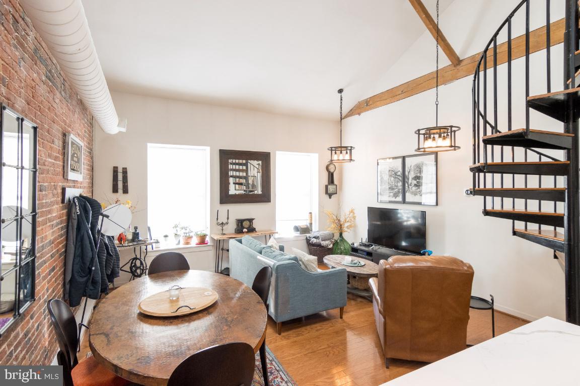 THE SHIPYARD - Residential Lease