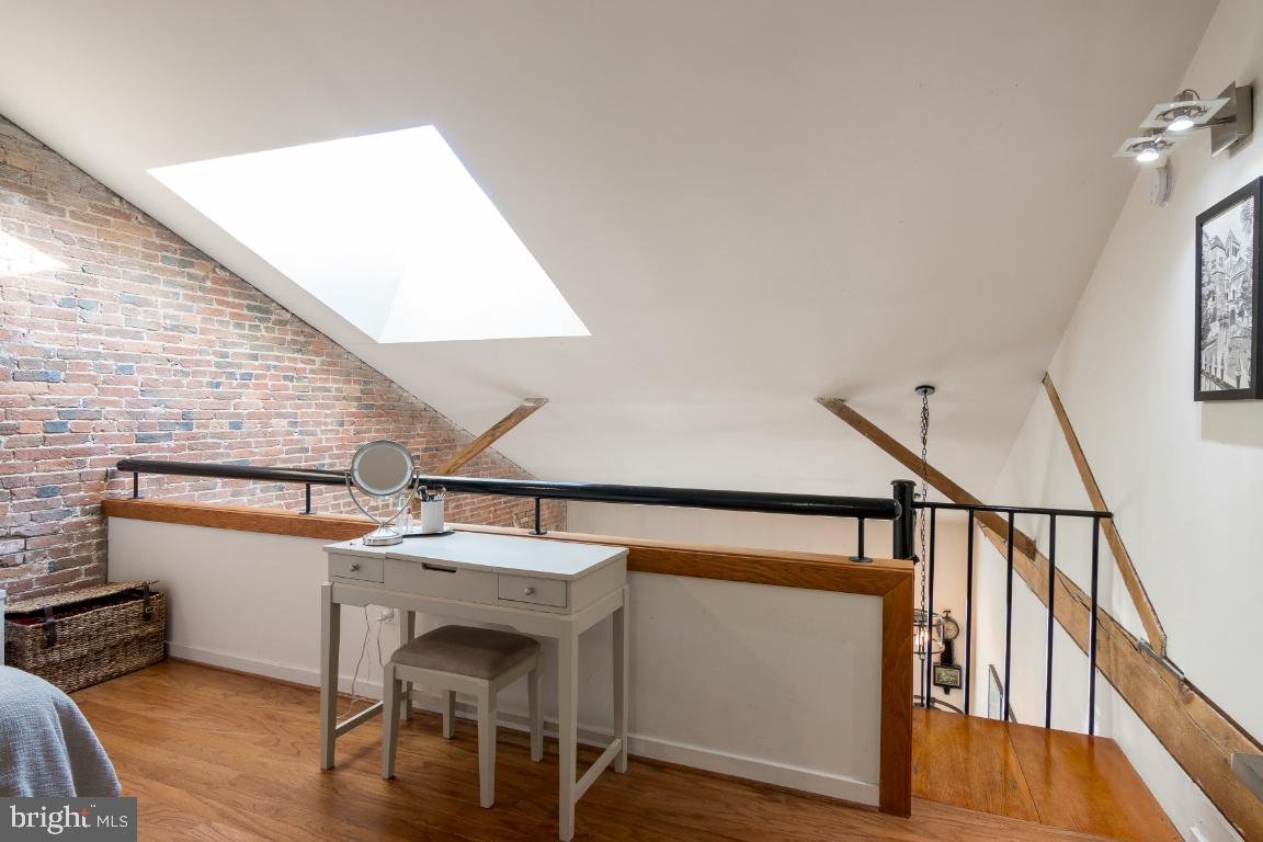 THE SHIPYARD - Residential Lease