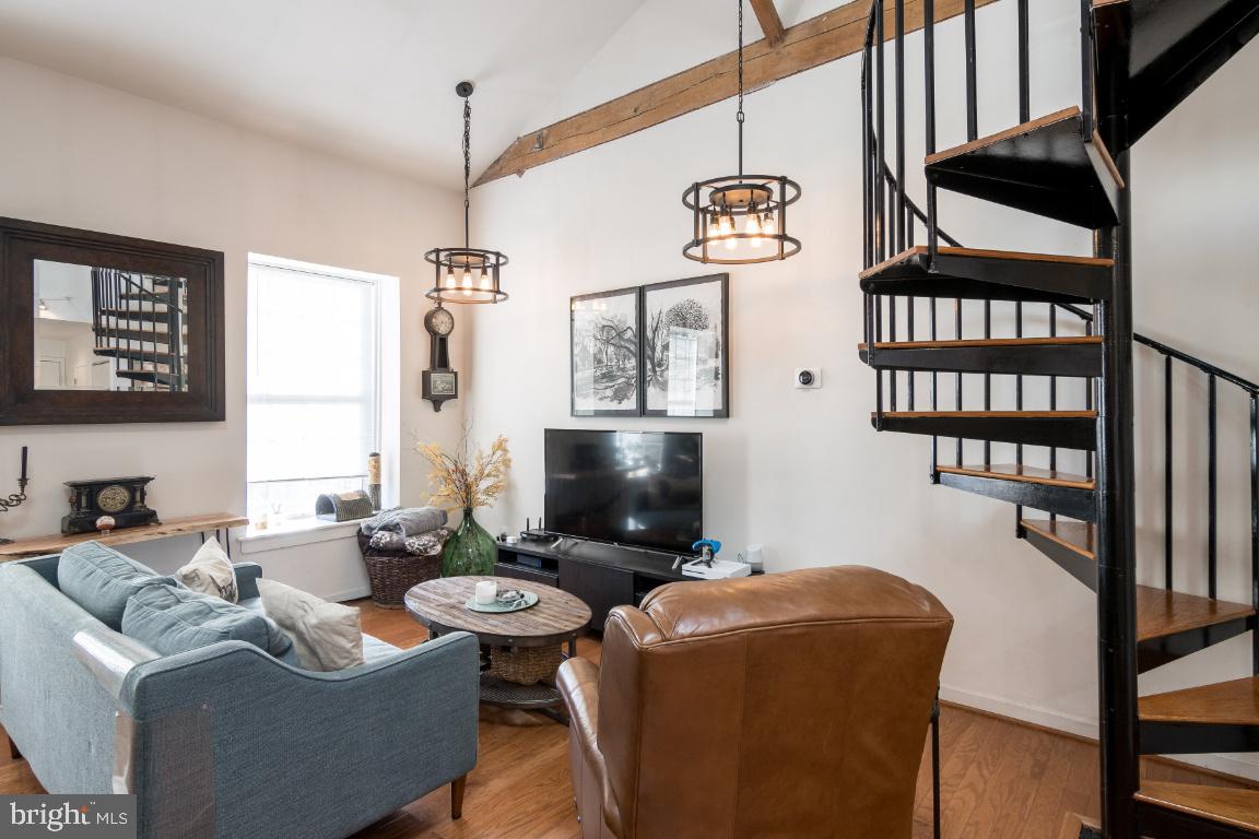 THE SHIPYARD - Residential Lease