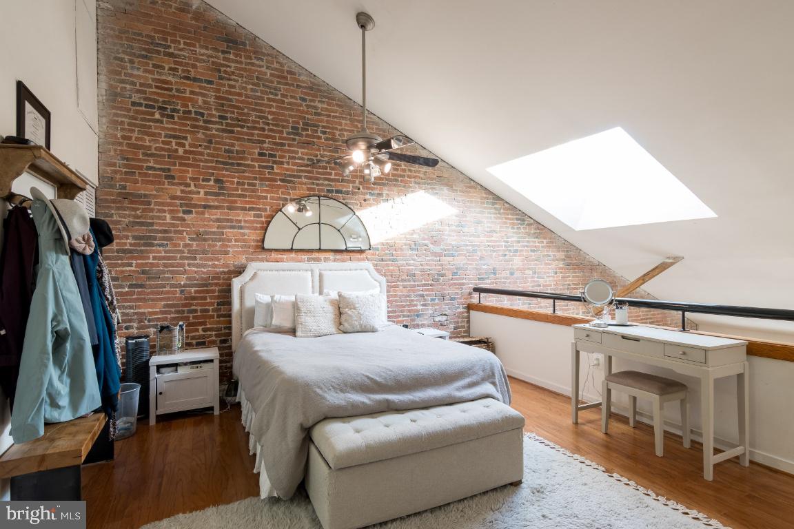 THE SHIPYARD - Residential Lease