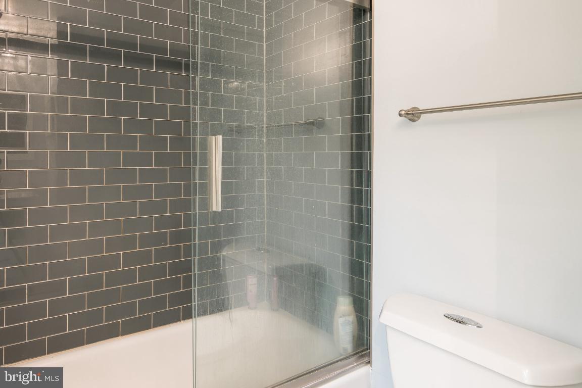 THE SHIPYARD - Residential Lease