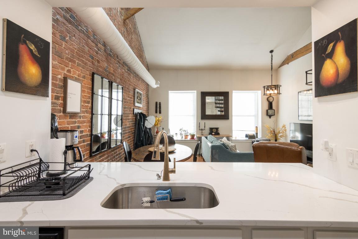 THE SHIPYARD - Residential Lease