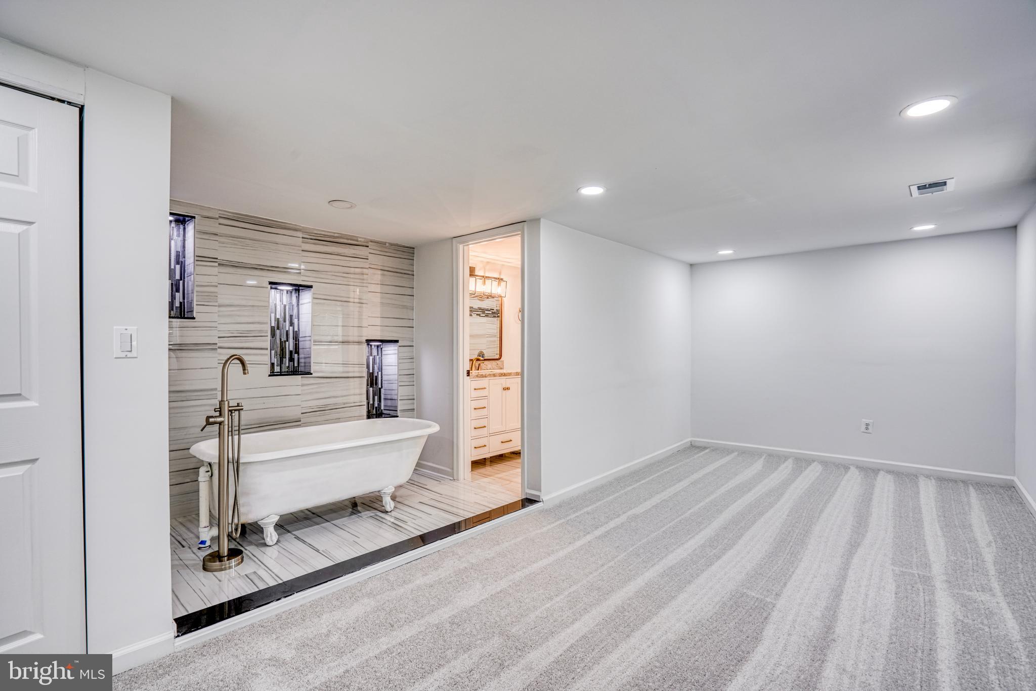 TRAPPE, MARYLAND - Residential