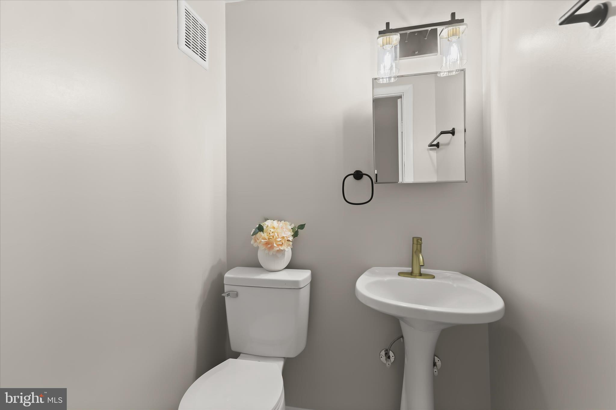 BROADFIELD AT WILTON FARM - Residential