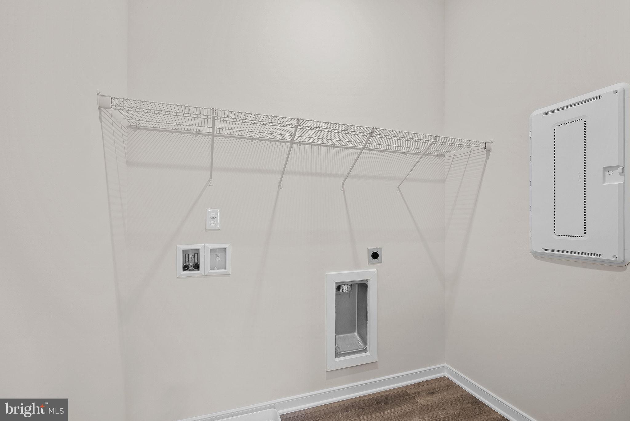 POTOMAC STATION MARKETPLACE - Residential