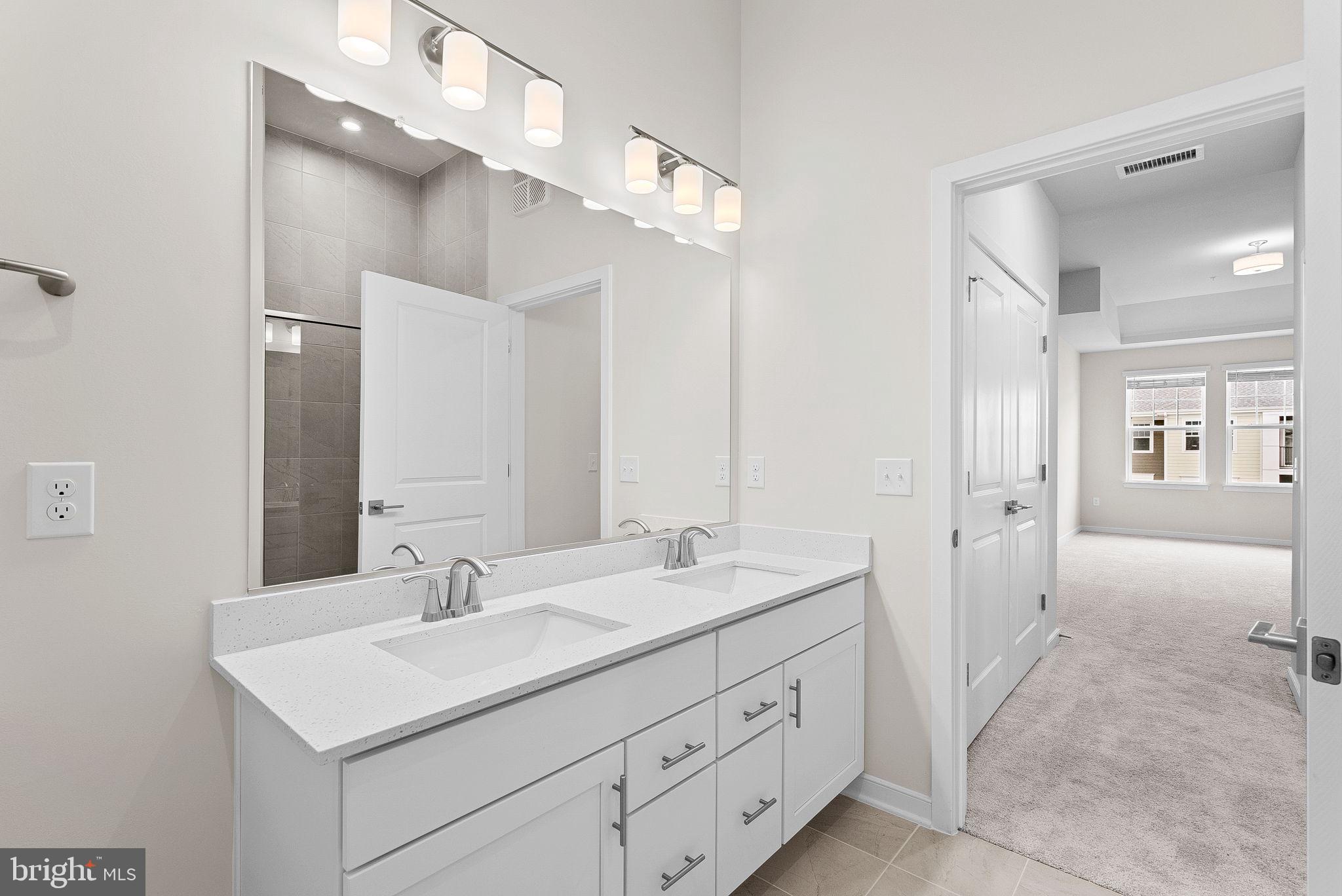 POTOMAC STATION MARKETPLACE - Residential