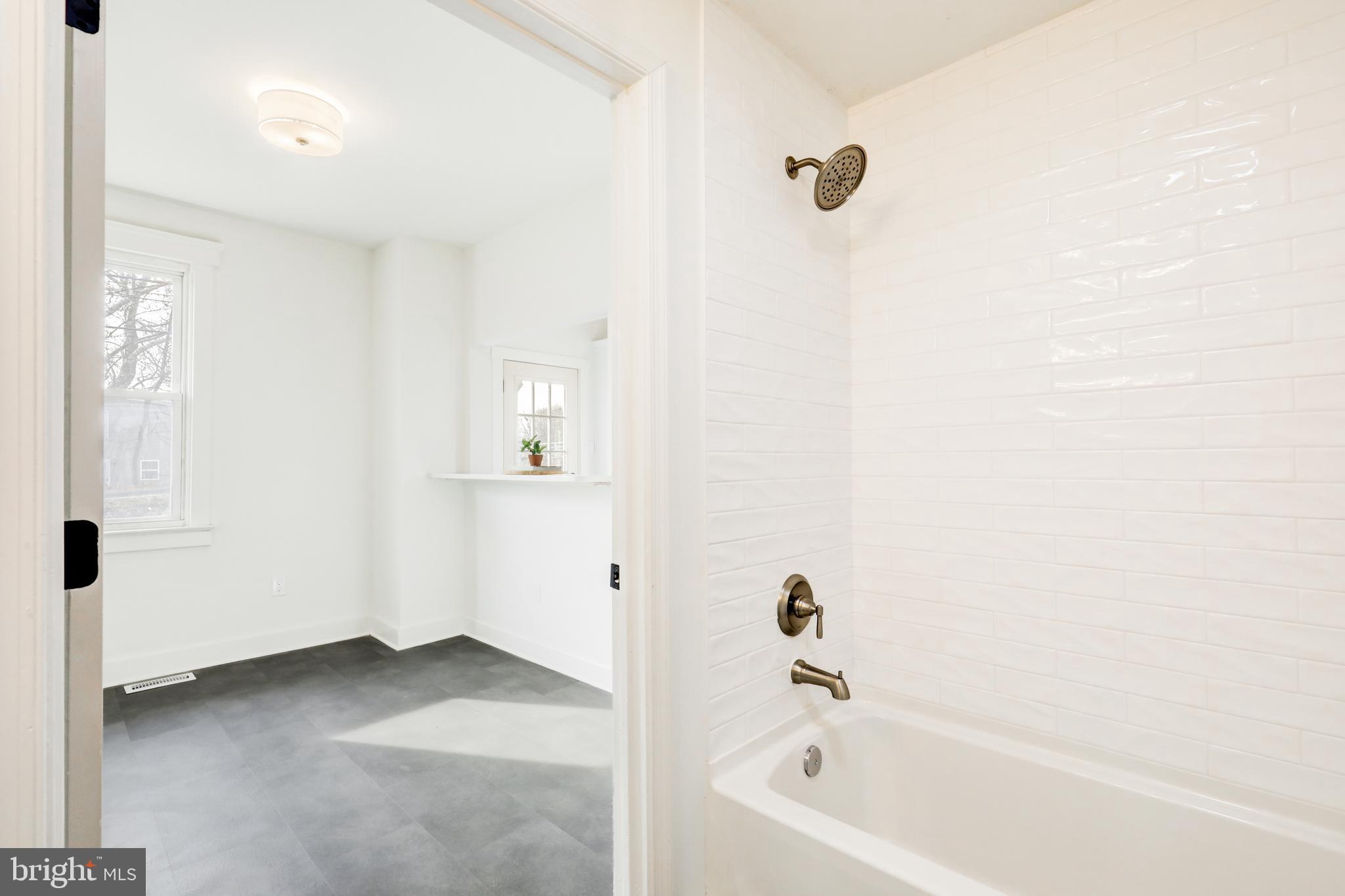 NON AVAILABLE - Residential