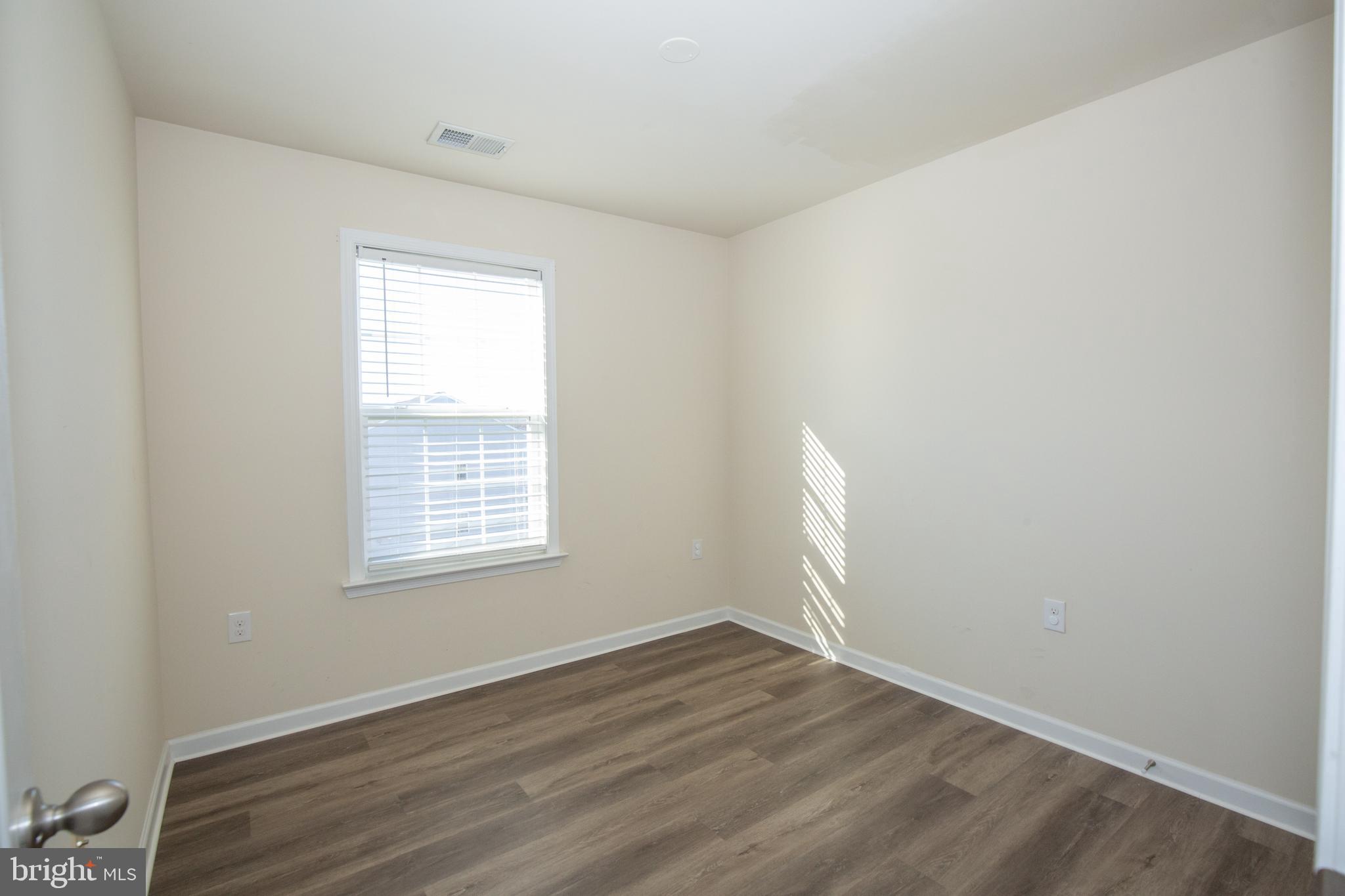 KENSINGTON TERRACE - Residential Lease