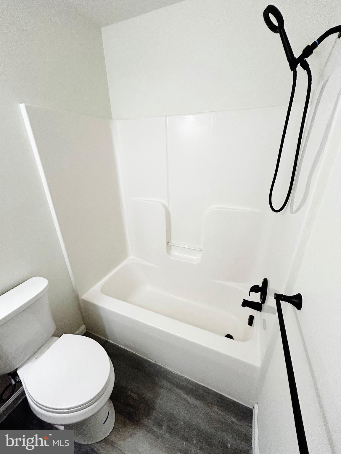 FOXWOOD GLEN - Residential