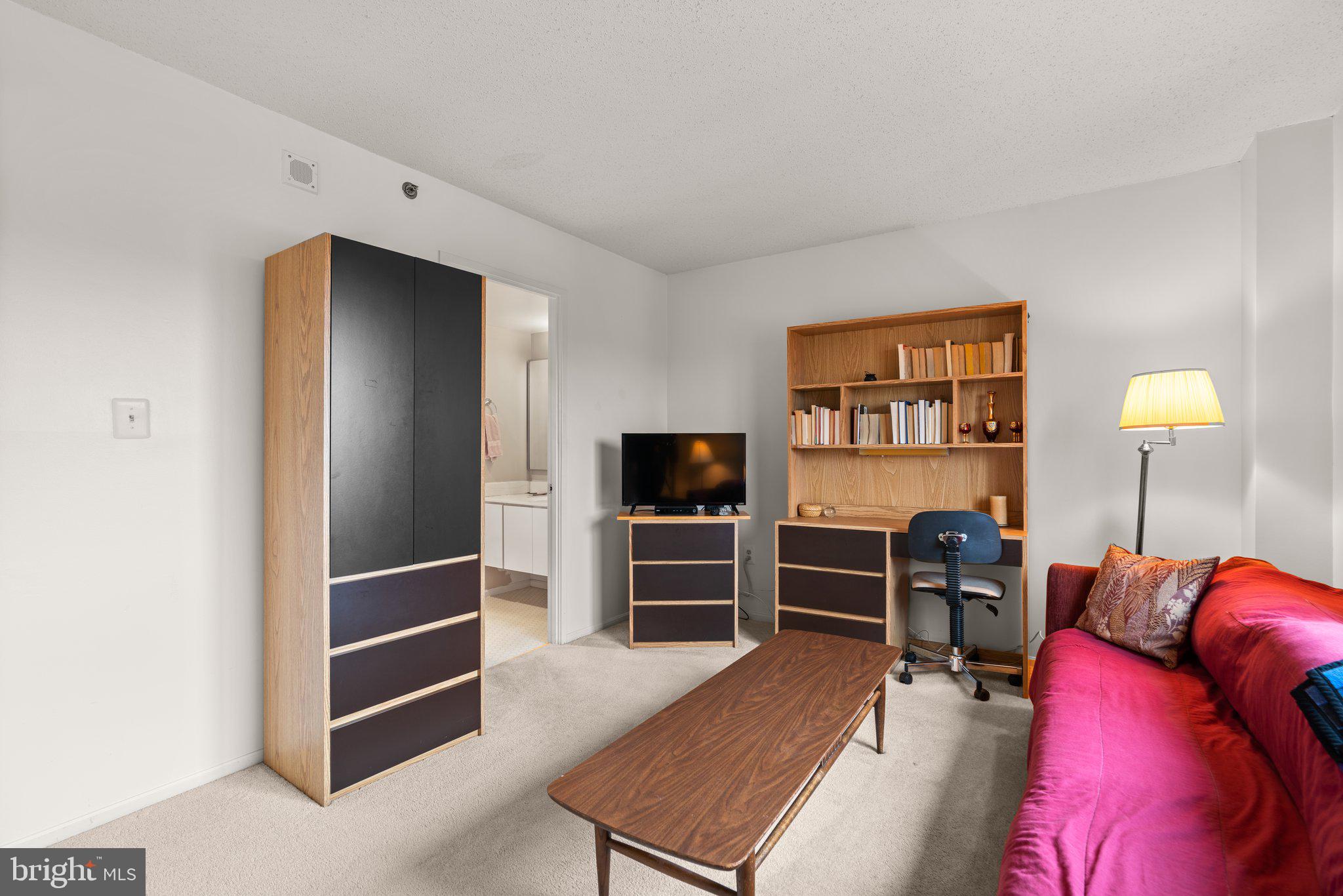 FAIRWAYS SOUTH - Residential