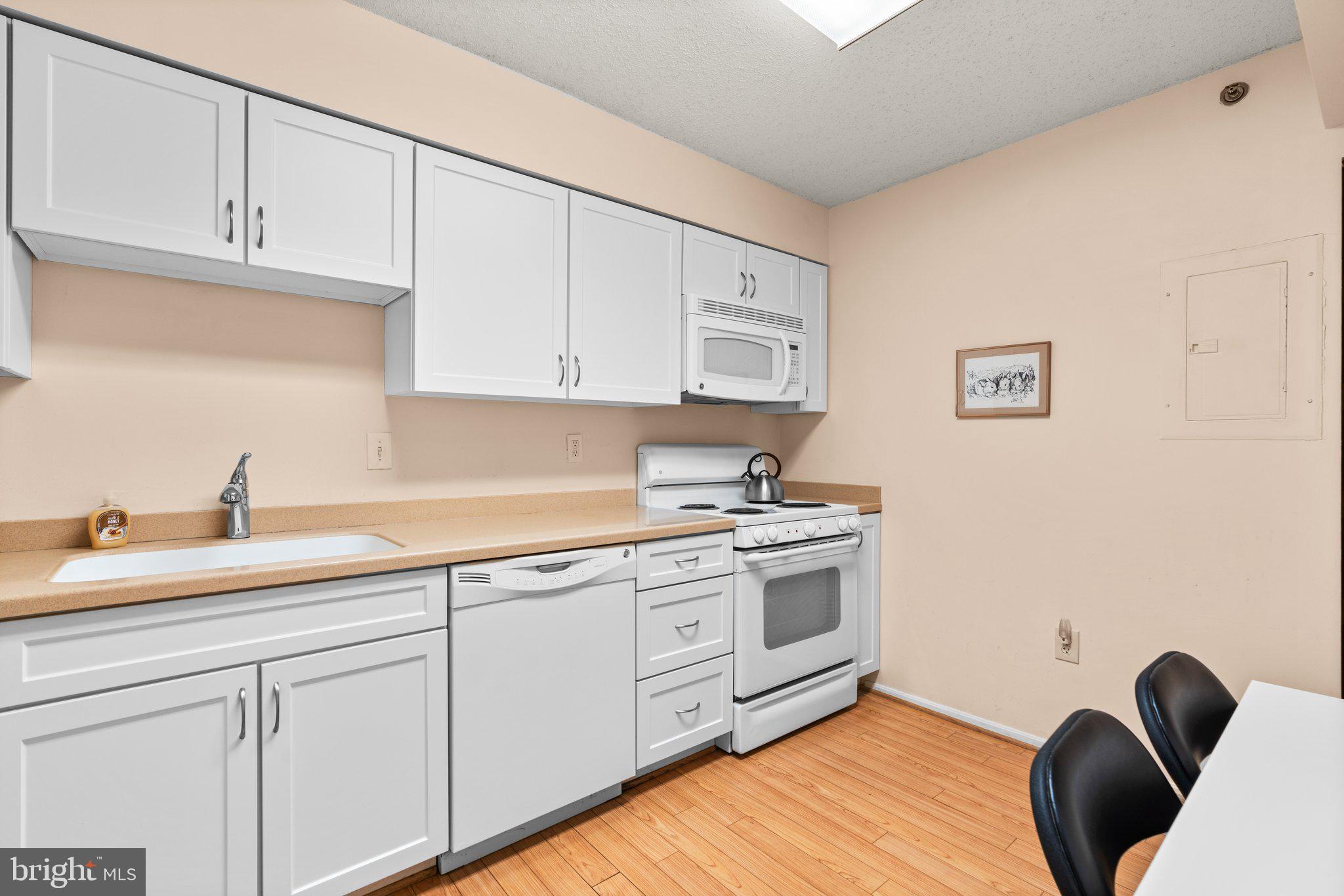 FAIRWAYS SOUTH - Residential