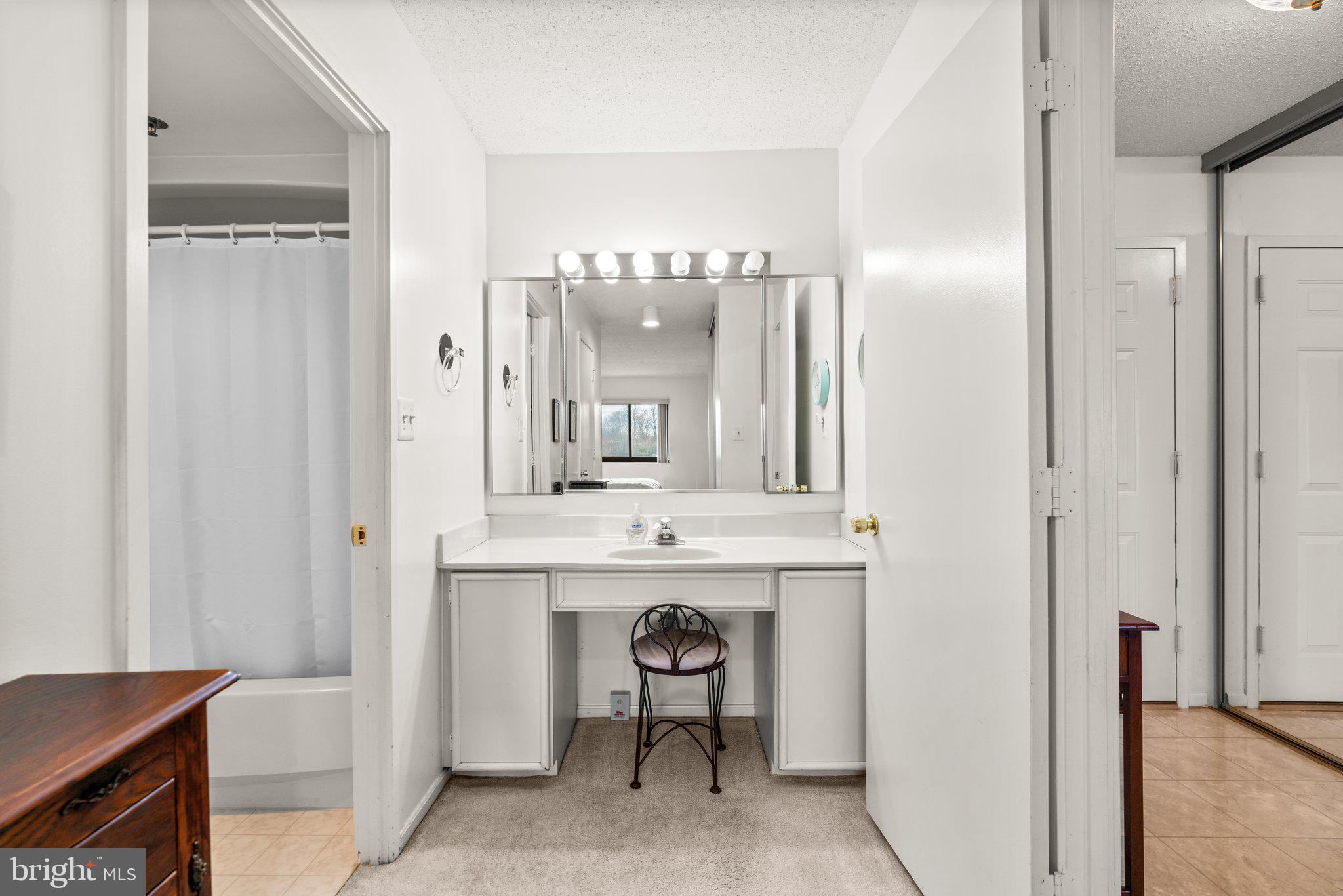 FAIRWAYS SOUTH - Residential