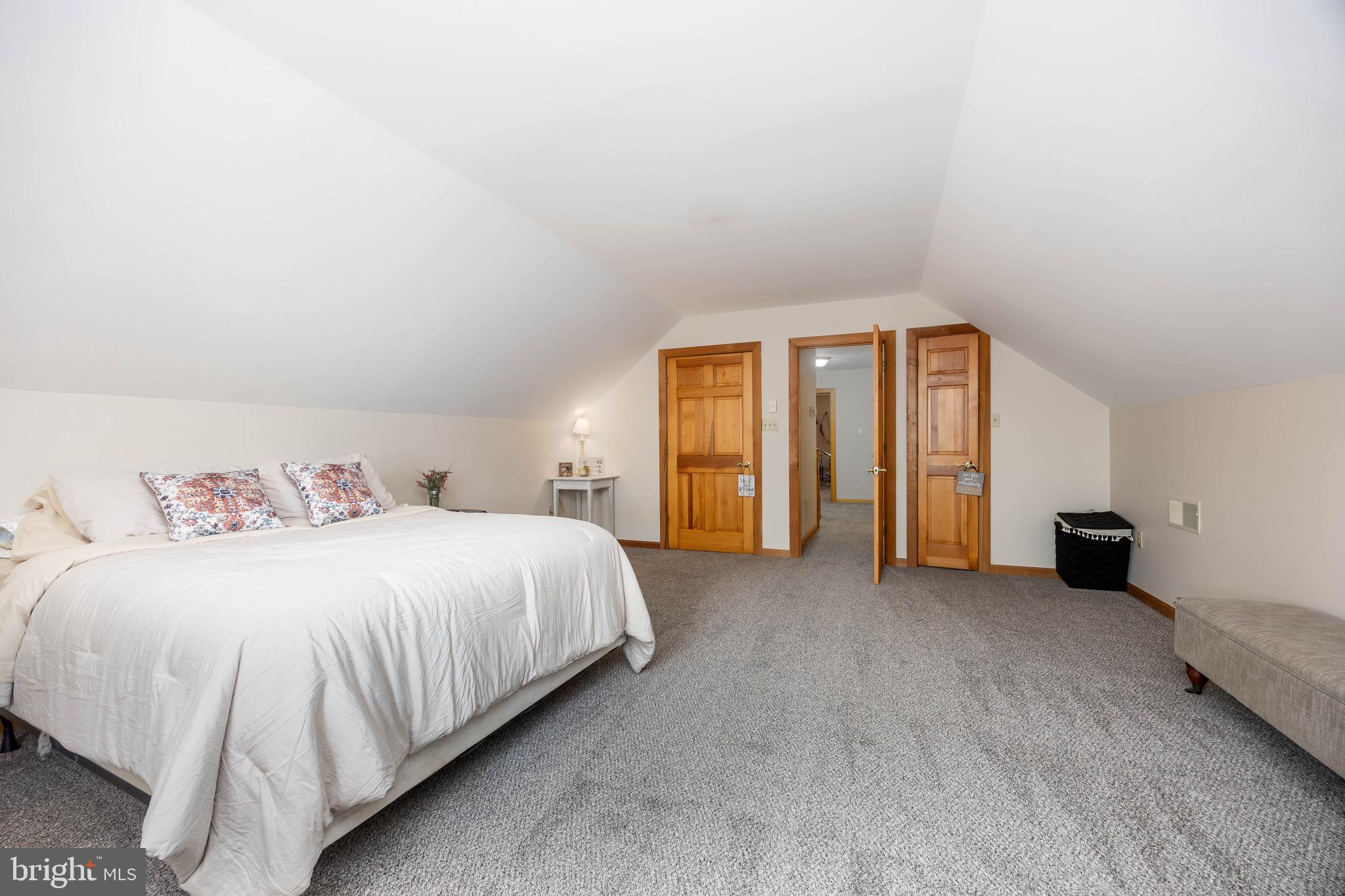 WATKINS POINTE EST - Residential