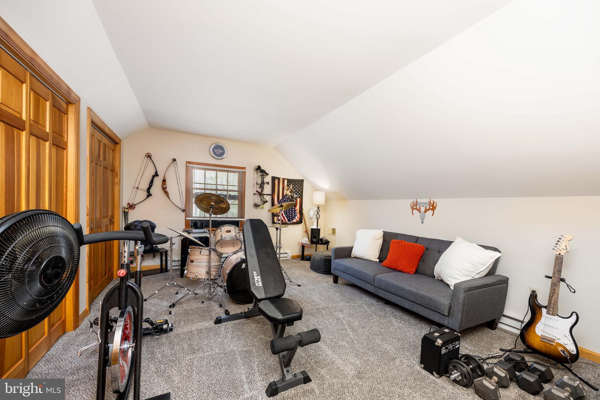 WATKINS POINTE EST - Residential