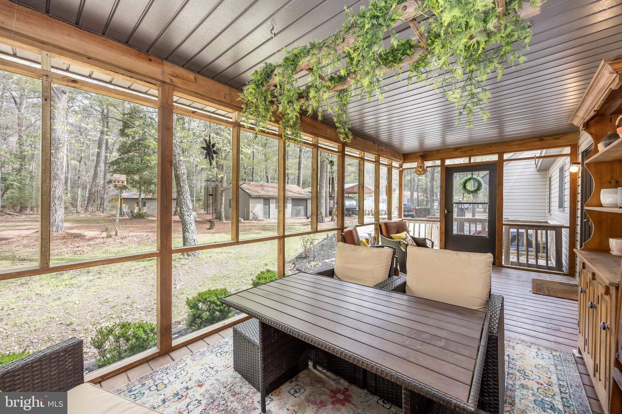 WATKINS POINTE EST - Residential