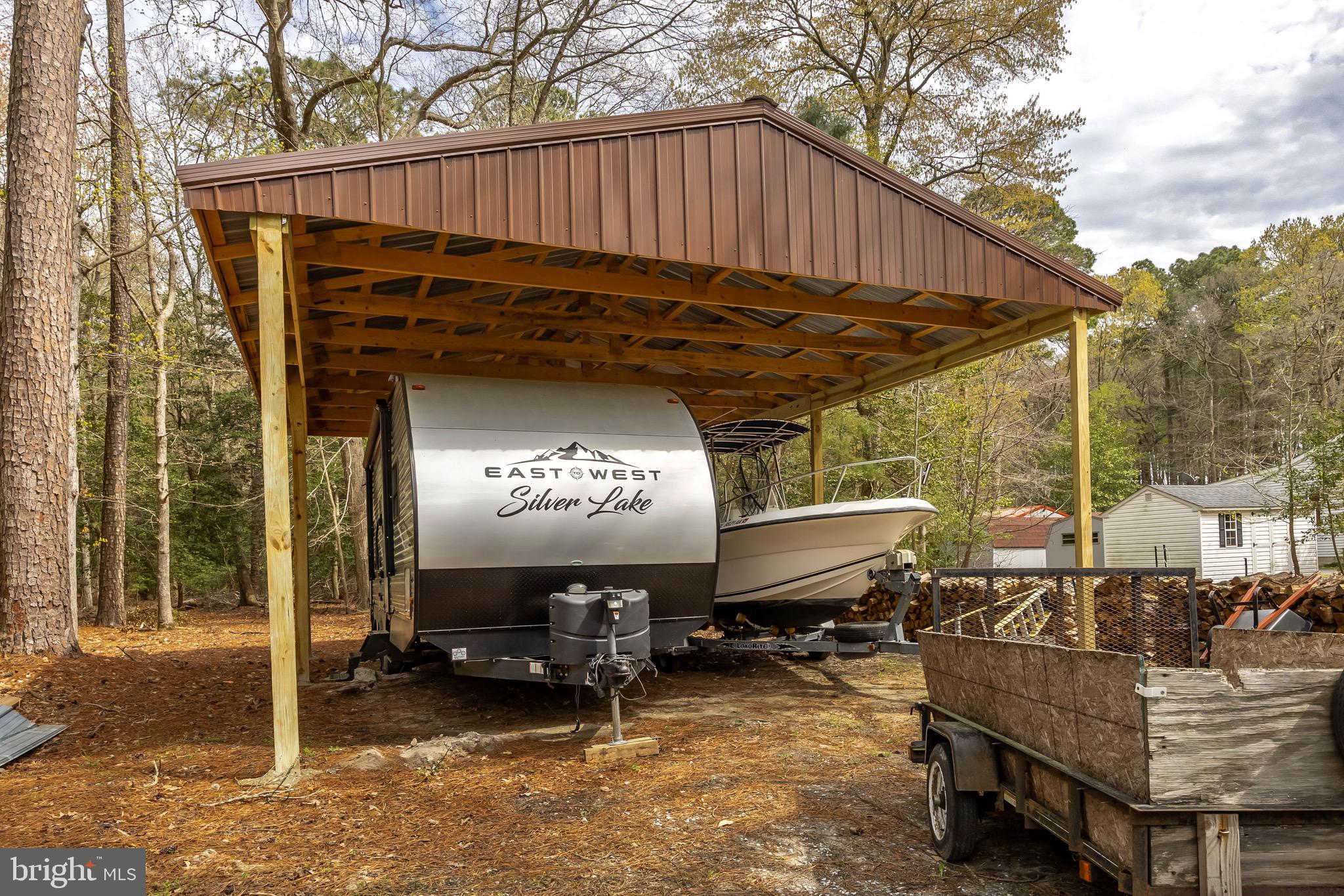 WATKINS POINTE EST - Residential