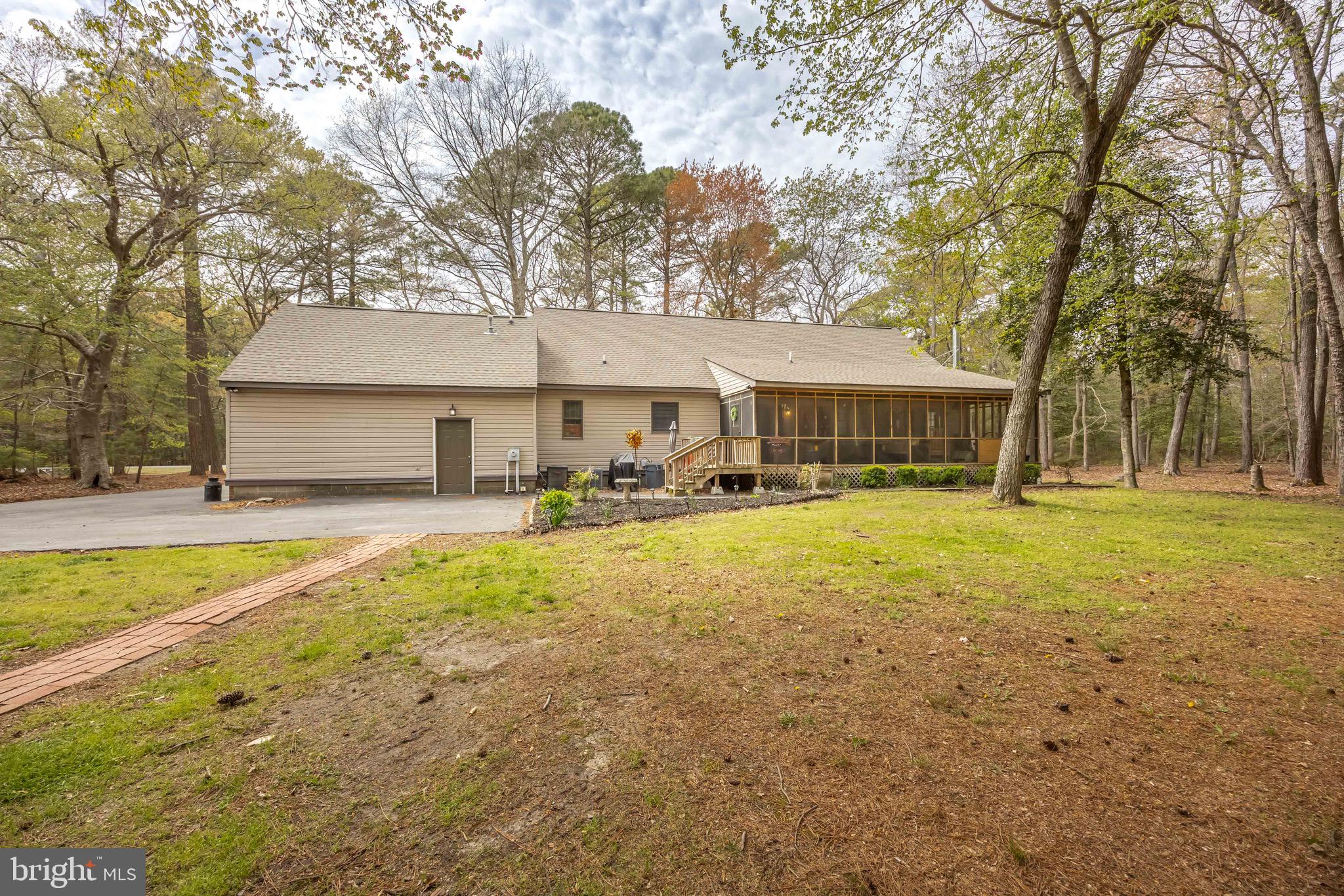 WATKINS POINTE EST - Residential